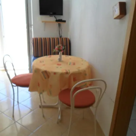 Apartment In Okrug Gornji With Seaview, Balcony, Air Condition, Wifi Trogir