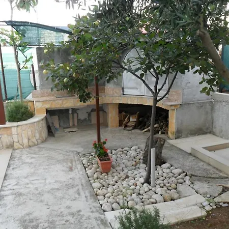 In Okrug Gornji With Seaview, Balcony, Air Condition, Wifi *